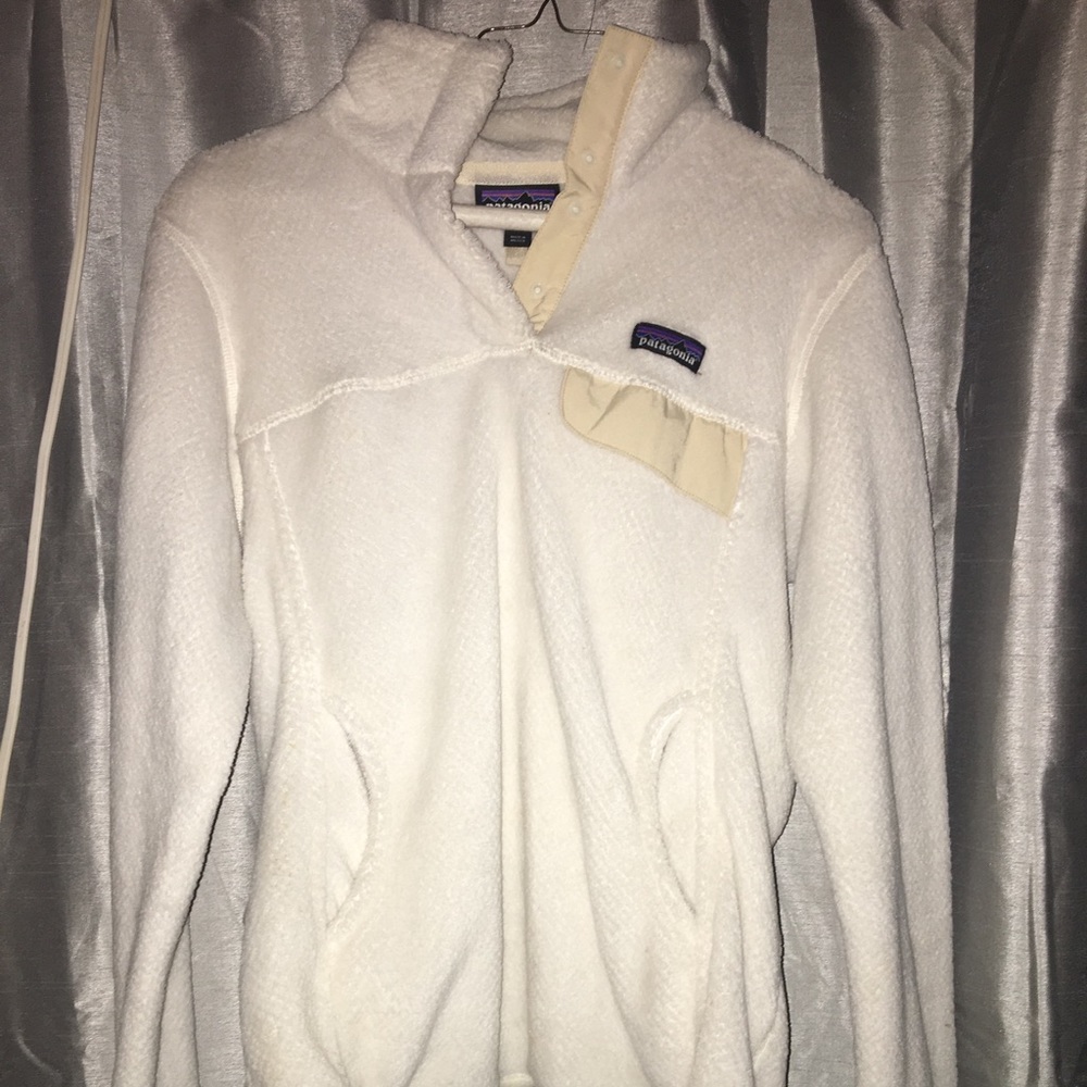 Patagonia jacket white
